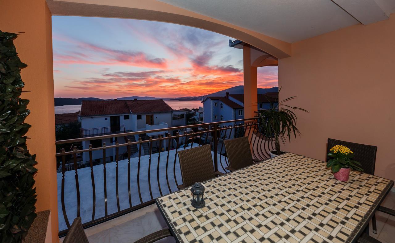 Villa Nora Trogir Exteriör bild